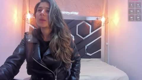 Snapshot of lilith_nv chatting on December 21, 11:11 am Lilith online show from December 21, 11:11 am