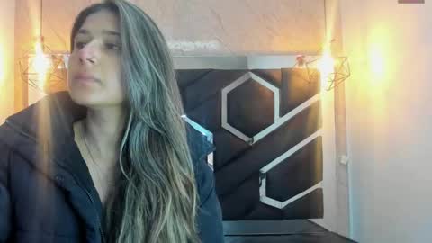 Snapshot of lilith_nv chatting on February 15, 11:17 am Lilith online show from February 15, 11:17 am