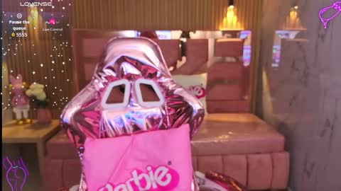 Snapshot of lilith_petit_sub chatting on September 18, 3:38 am Lilith online show from September 18, 3:38 am