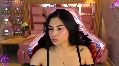 Snapshot of lilith_petit_sub chatting on September 27, 5:36 am Lilith online show from September 27, 5:36 am