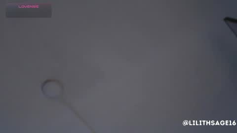 lilith_sage_ online show from October 11, 12:19 pm