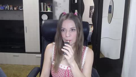 lilith small21 online show from January 14, 9:14 am