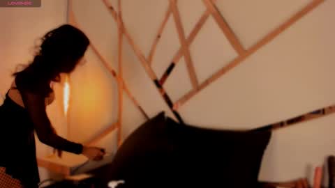    online show from October 25, 11:33 pm