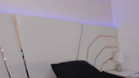    online show from October 19, 6:43 pm