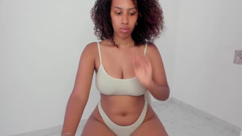 Alejandra  online show from January 12, 8:57 pm