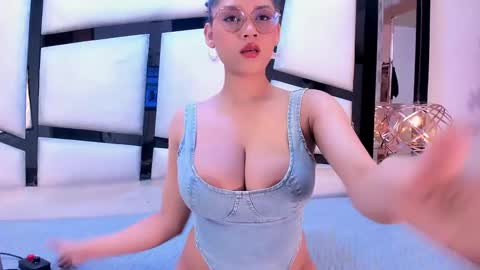 Snapshot of lilithadams11 chatting on September 28, 2:00 pm online show from September 28, 2:00 pm