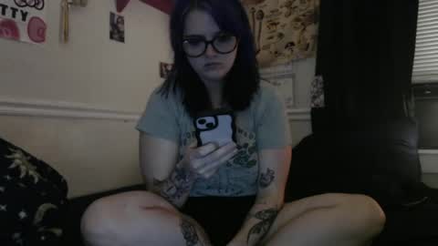 molly online show from June 21, 4:38 am