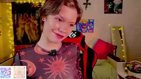 lilithbroke69 online show from June 24, 11:26 pm