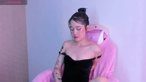 Lilith online show from February 5, 8:04 pm