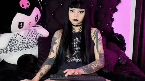   online show from November 24, 11:18 pm