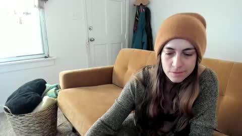 L online show from November 5, 2:44 pm