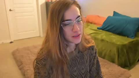 L online show from February 15, 1:49 pm