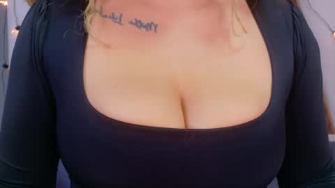 L I L I T H  online show from February 24, 11:42 am