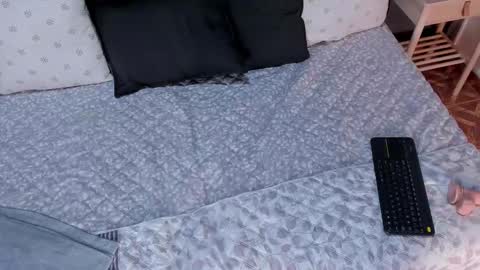 L I L I T H  online show from October 25, 11:51 am