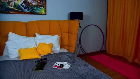 lilitrosen online show from September 20, 6:50 pm