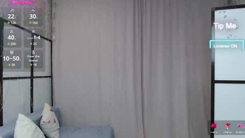 Snapshot of lillian_clark7 chatting on February 12, 7:44 am Lillian online show from February 12, 7:44 am