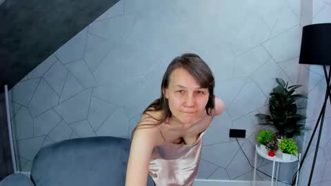 lillian_white1 online show from December 15, 1:35 am