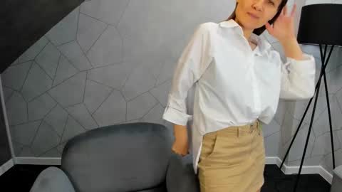 lillian_white1 online show from December 5, 1:36 am
