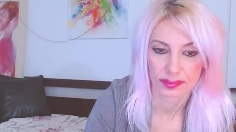 Lara online show from January 18, 1:19 am