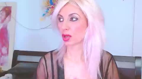 Lara online show from January 25, 11:32 pm