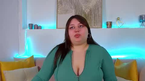 Snapshot of lillianhaig chatting on March 3, 7:03 pm LillianHaig online show from March 3, 7:03 pm