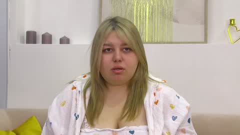 Snapshot of lillianhaig chatting on December 22, 6:59 pm LillianHaig online show from December 22, 6:59 pm