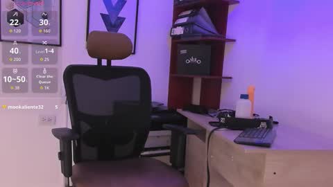 lillit_darkheart_ online show from October 28, 12:49 am