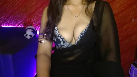 lilly_07 online show from August 8, 5:59 am