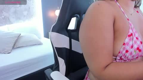 Snapshot of lilly_ass chatting on September 20, 12:25 pm L I L L Y online show from September 20, 12:25 pm