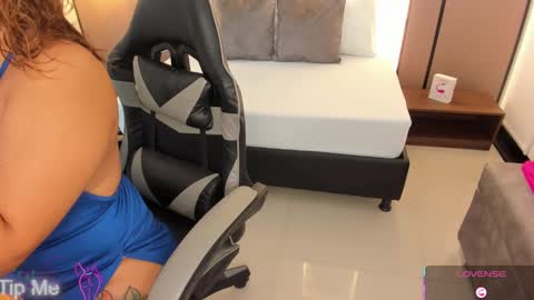 Snapshot of lilly_ass chatting on September 18, 12:15 pm L I L L Y online show from September 18, 12:15 pm