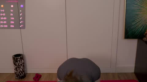 Lilly Colins online show from February 10, 2:59 pm