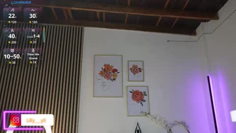 Snapshot of lilly_dollss chatting on October 15, 12:52 pm Sofia online show from October 15, 12:52 pm