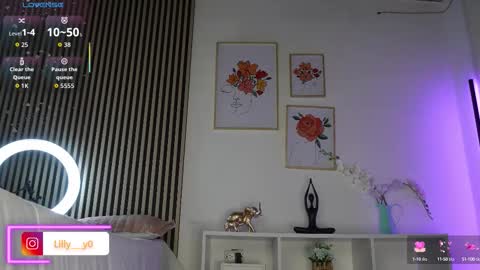 Snapshot of lilly_dollss chatting on September 24, 12:04 pm Sofia online show from September 24, 12:04 pm