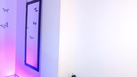 Snapshot of lilly_peach22 chatting on October 23, 4:51 am Lilly Peach online show from October 23, 4:51 am