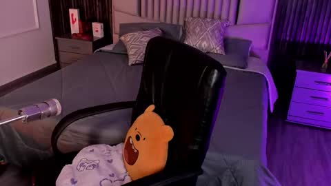 Lilly Ortiz online show from November 7, 8:03 pm