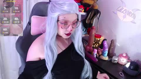 Snapshot of lilomoon69 chatting on October 17, 1:47 pm Lilo  online show from October 17, 1:47 pm