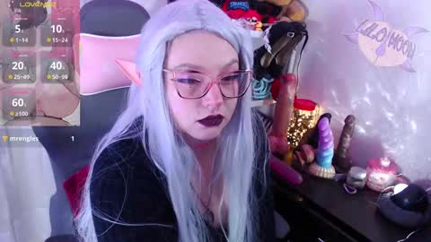 Snapshot of lilomoon69 chatting on October 13, 2:20 pm Lilo  online show from October 13, 2:20 pm