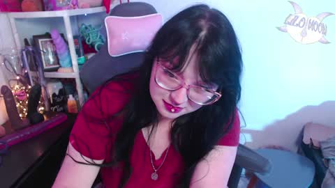Lilo  online show from December 9, 1:40 am