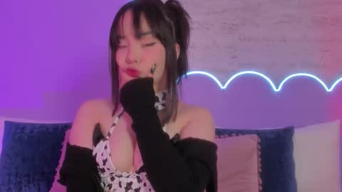 Lilou online show from October 20, 1:14 pm