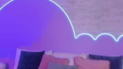 Lilou online show from October 19, 1:13 pm