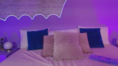 Lilou online show from February 14, 11:56 am