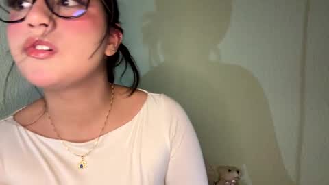 Snapshot of lilprincessxoxo_ chatting on February 23, 6:55 am lilprincessxoxo_ online show from February 23, 6:55 am