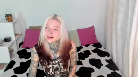 Little slave Kayden online show from October 21, 4:00 pm