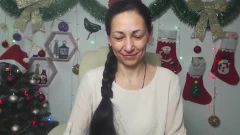 lilugrants online show from December 19, 7:29 pm