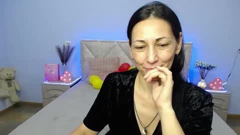 lilugrants online show from January 12, 5:56 am