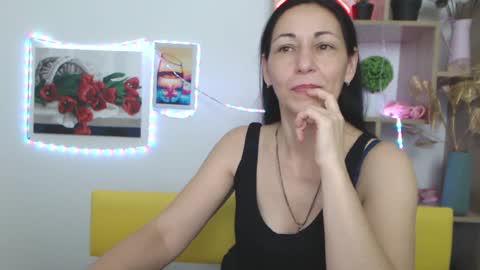 lilugrants online show from January 19, 5:26 am