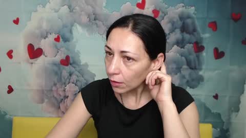 lilugrants online show from January 19, 7:04 pm