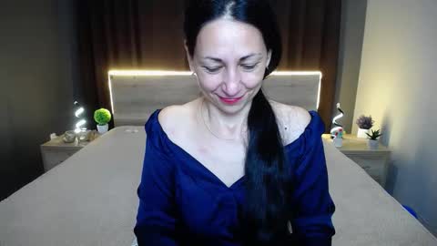 lilugrants online show from October 9, 6:45 pm