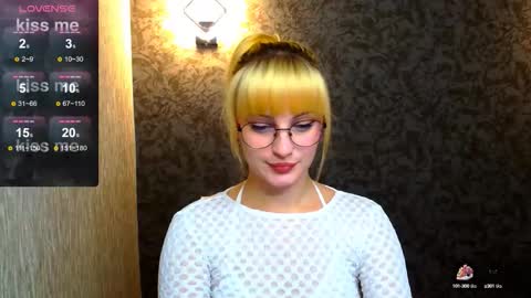 lilukitsune online show from September 14, 8:07 pm