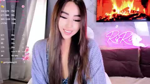Lily online show from September 18, 8:02 am